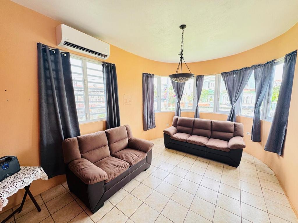 Welcome to Casa Girasol!, Rincón