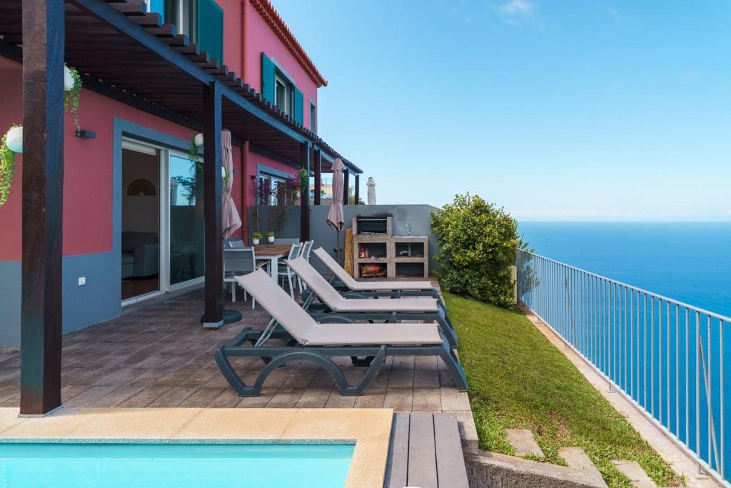 GuestReady - Exquisite stay with sea views, Arco da Calheta