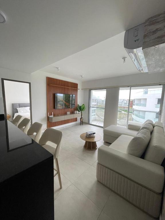 An apartment in Serena del Mar - 1