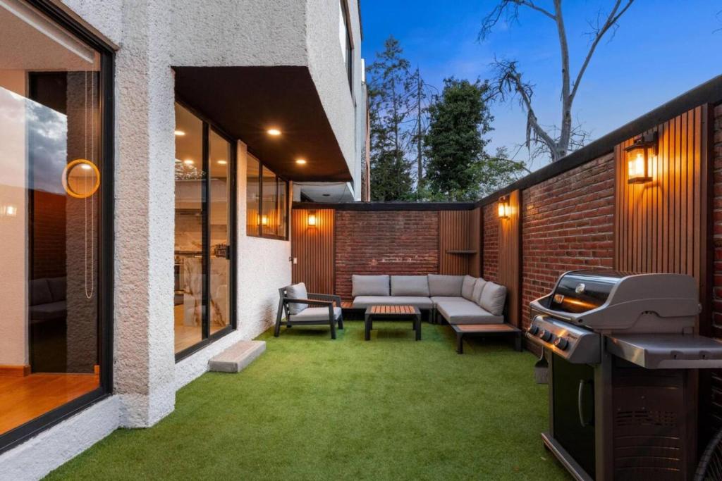 Sierra Vista Contemporary Townhouse BBQ Brand New - 2