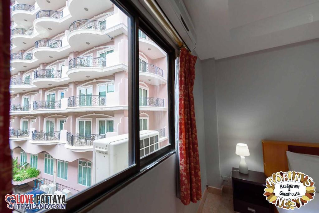 Robin’s Nest Guesthouse & Restaurant photo