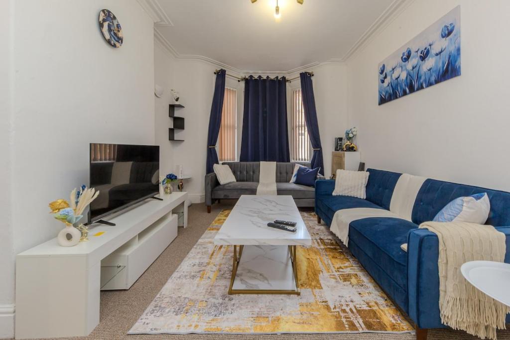 Central location with sunny outdoor space, Crewe