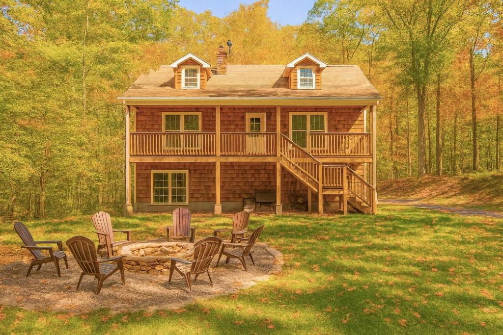 Catskill Cabin with Firepit & Brilliant Fall Views, Catskill