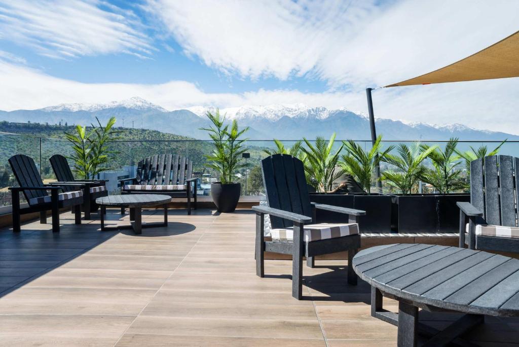 Full Stylish 2BR Oasis for 5 in Lively Las Condes - 5