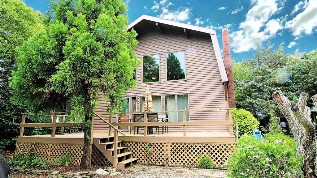 Songbird Sojourn, Cape May Point