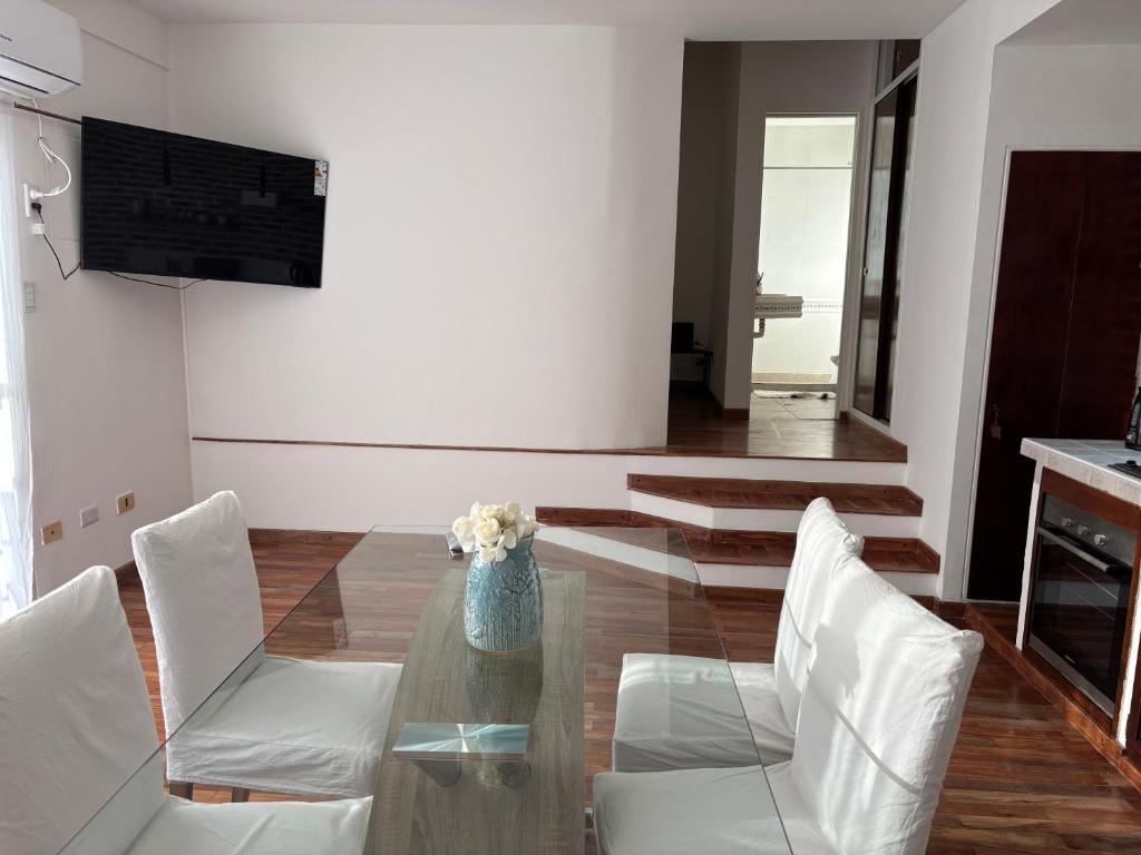Hermoso loft en pleno camba cua a dos cuadras de la costanera !! - 2