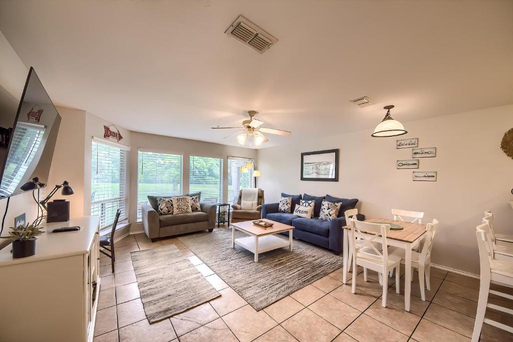 WW F101 Slice of Heaven, New Braunfels