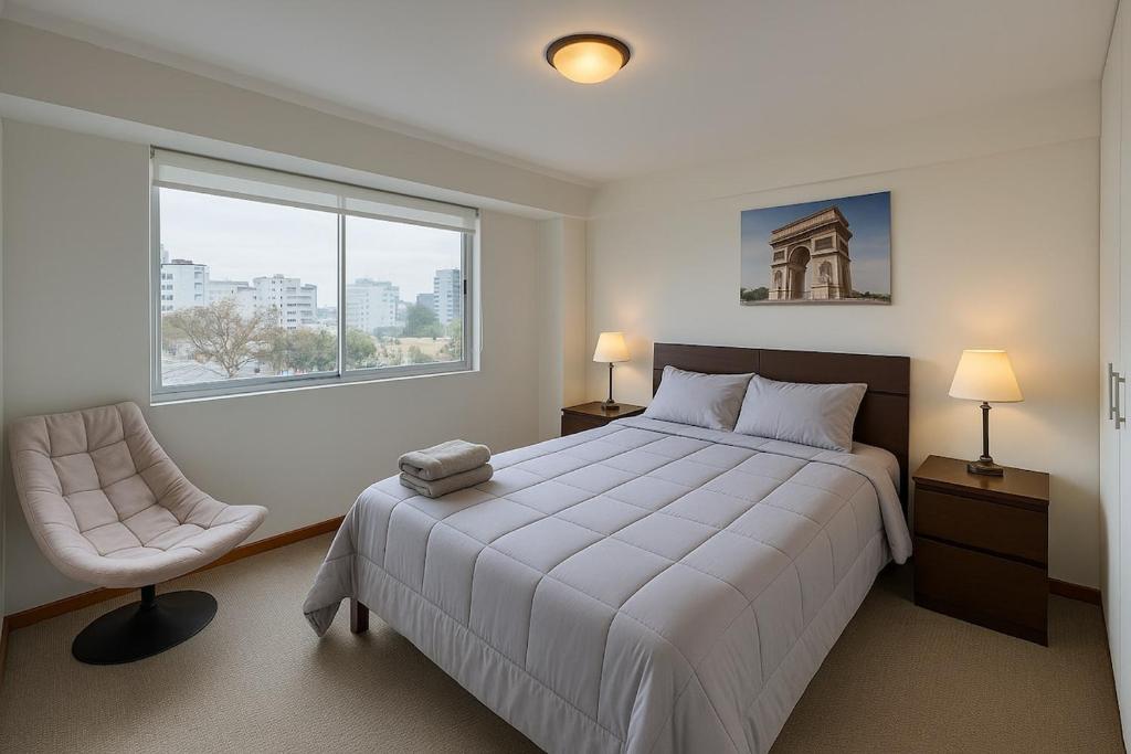 Cozy and Centric Flat with Great View and Parking - 1
