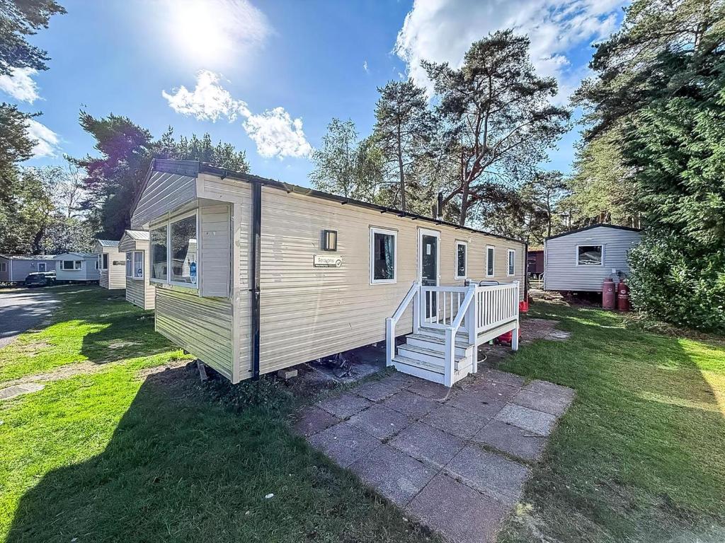 Beautiful 8 Berth Caravan At Wild Duck Haven Park In Norfolk Ref 11195Sc, Great Yarmouth