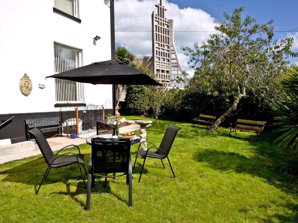 Devon Villa Garden Apartment - photo 4