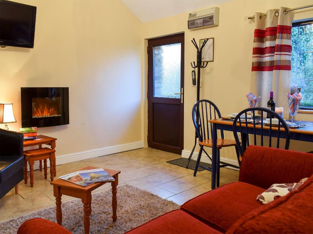 Ty Bach Twt, Llangeitho