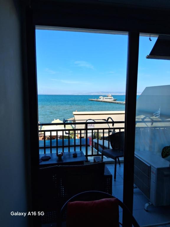 SeaShore Residence B, Perea