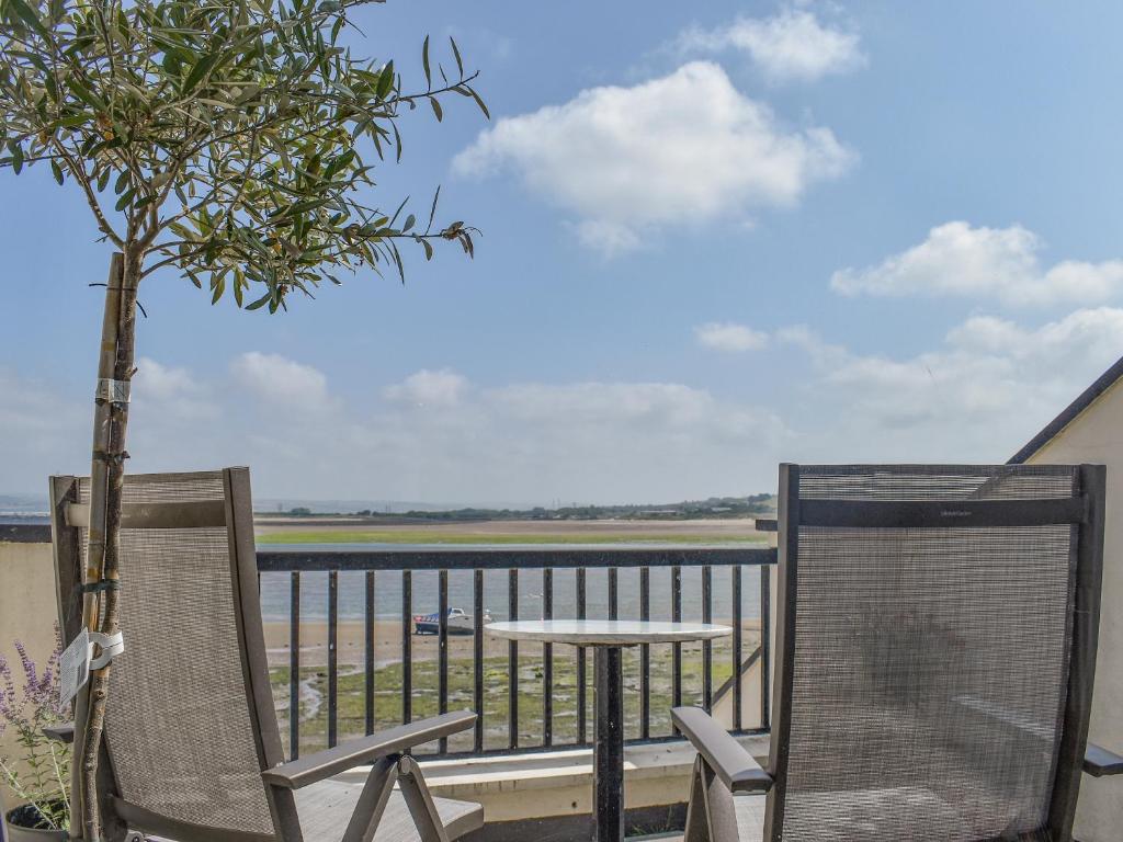 Seaview Retreat, Appledore