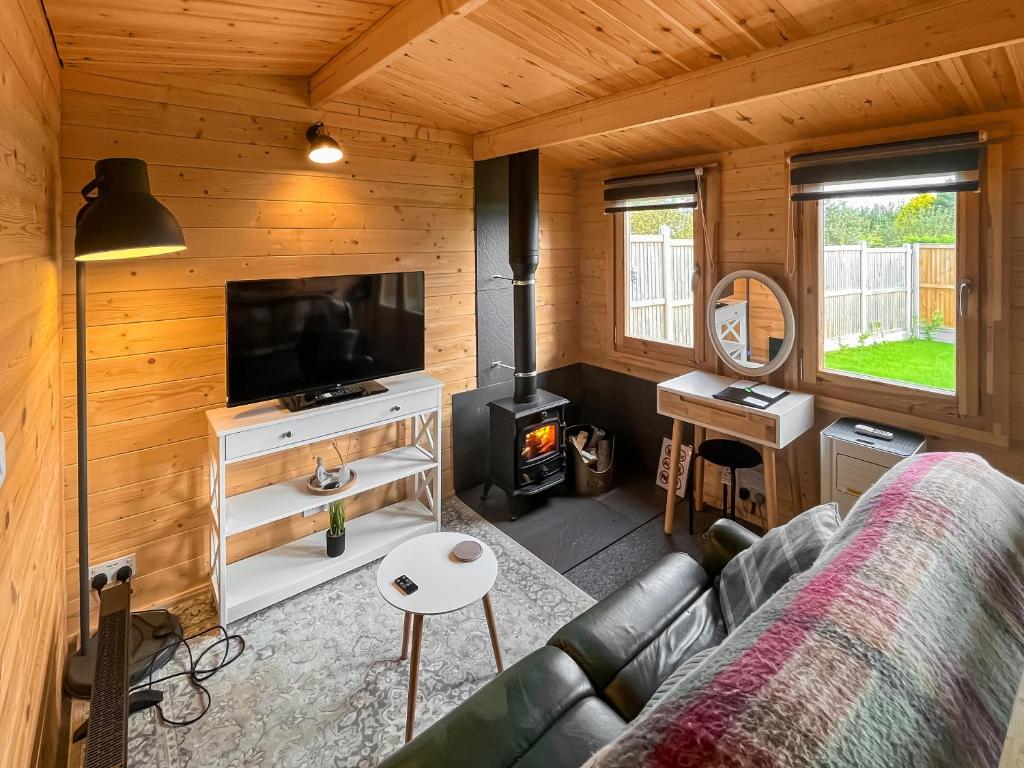 The Homestead Compact, Worth