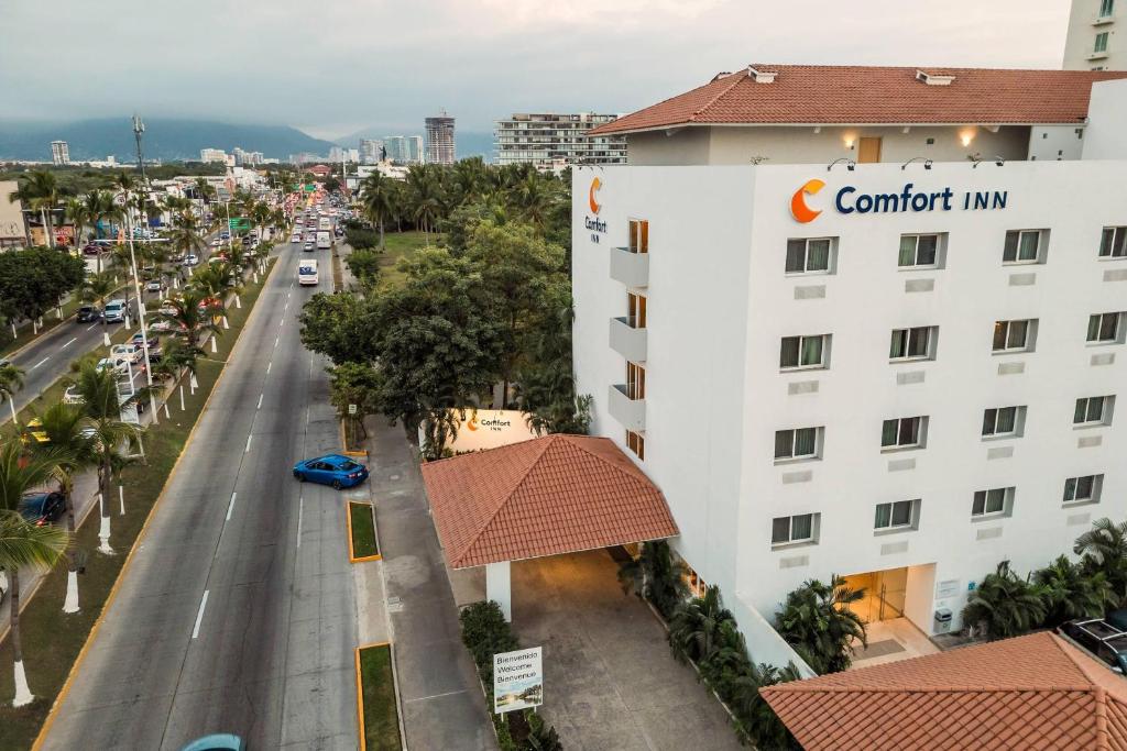 Comfort Inn Puerto Vallarta Golfside & Marina - 5