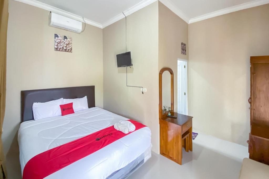 RedDoorz at Kamulyan Guest House Borobudur, Sekatonan