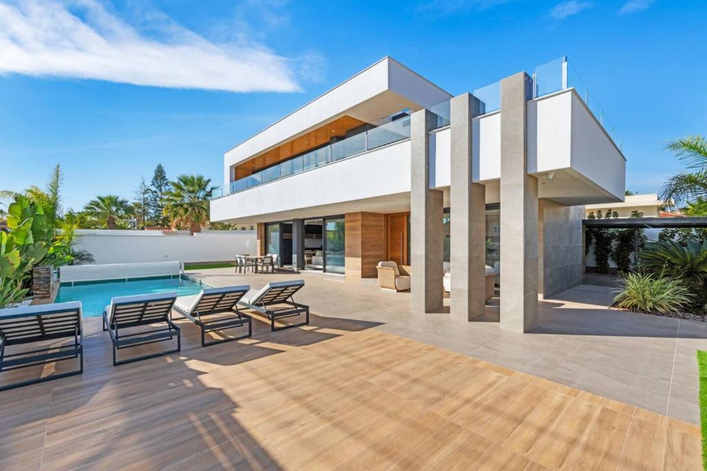 Magnificant luxury villa for 6 - 1
