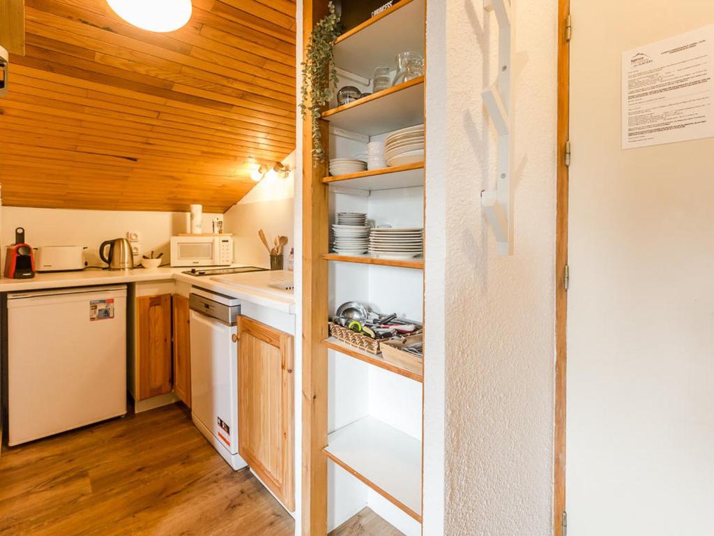 Montchavin: Studio cabine rénové équipé 3/4 pers, parking, proche pistes et commerces - FR-1-329-17 - 5