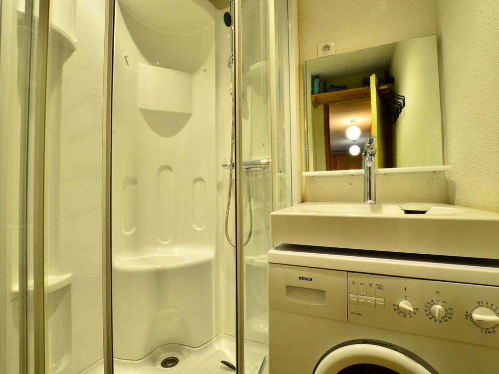 Charmant 2 pièces pour 5 pers. à 1 min. des pistes, balcon exposé Sud/Ouest, Wi-Fi et parking gratuit - FR-1-329-55 - 4