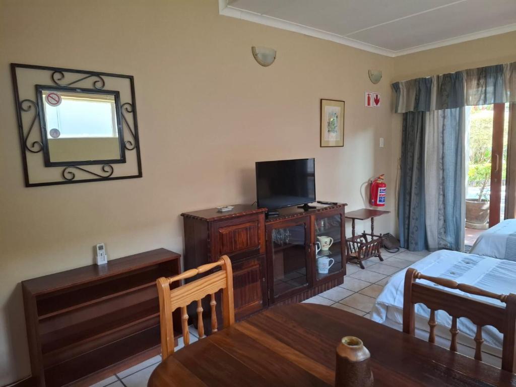 Cedar Lodge Guest House