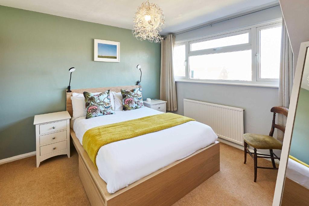 Host & Stay - Bodiam Close, Seaford