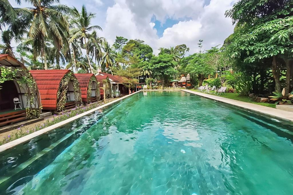 Urbanview Onengan Resort, Palang-Putih