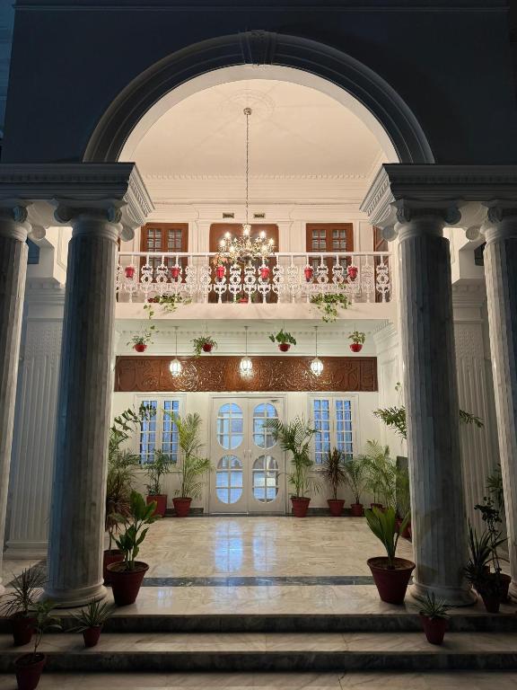 Entrance, White House Karachi in Karachi