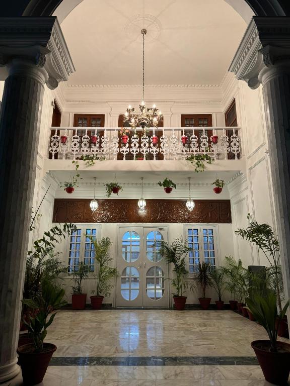 Entrance, White House Karachi in Karachi