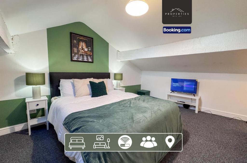 Modern 3BDR House By Properties With Joy Short Lets Manchester Perfect For Contractors & Large Groups With Free WiFi & Parking, Ashton under Lyne