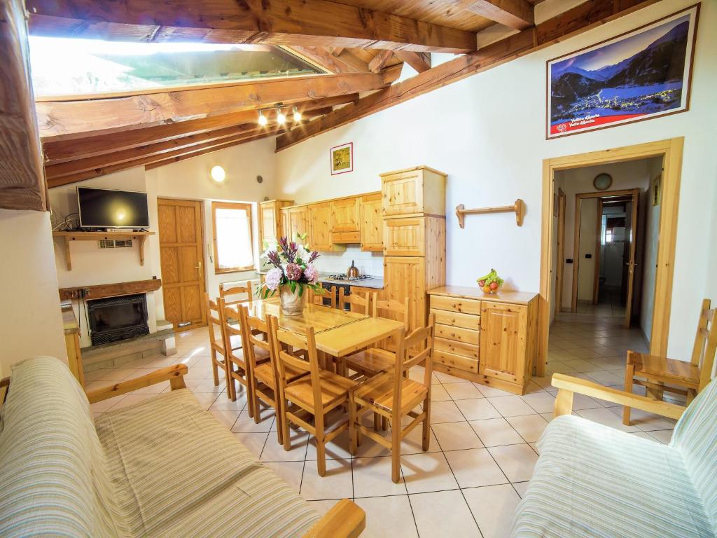 Apartment with Fireplace - 2