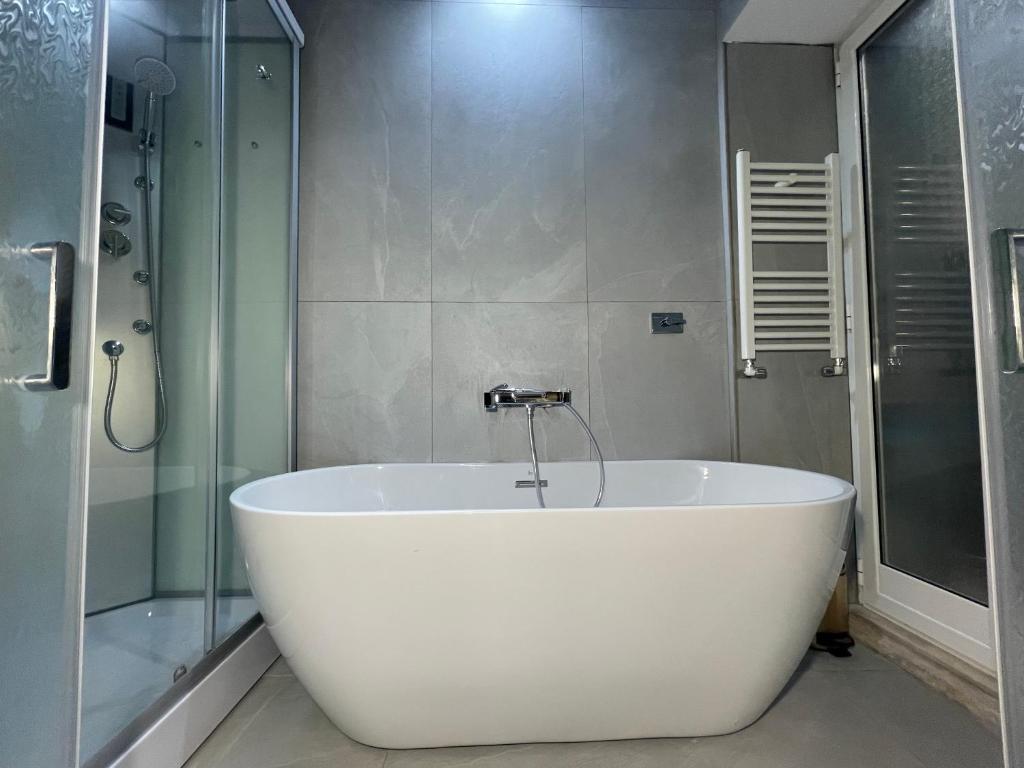 The Madame Sofia - A Secret Hotel - Small Boutique Hotel & Apartments - 5