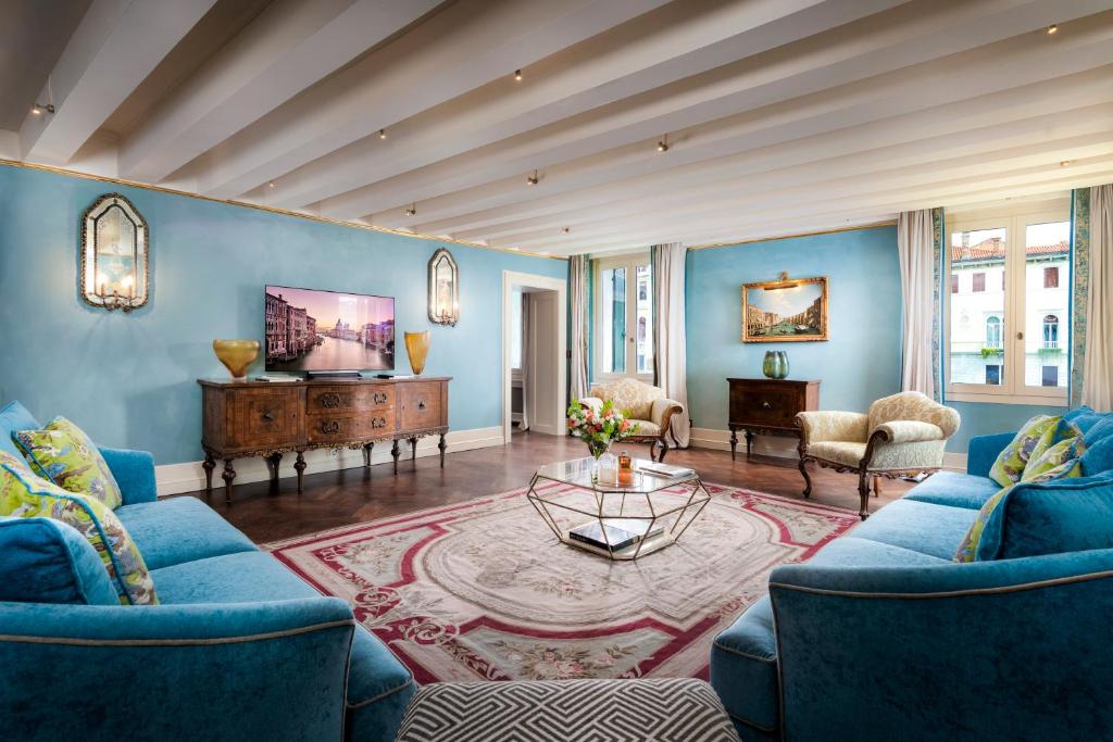 Palazzo Loredan Grand Canal - 2