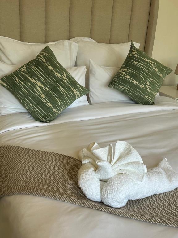 The Tranquil Ridge, Hilton