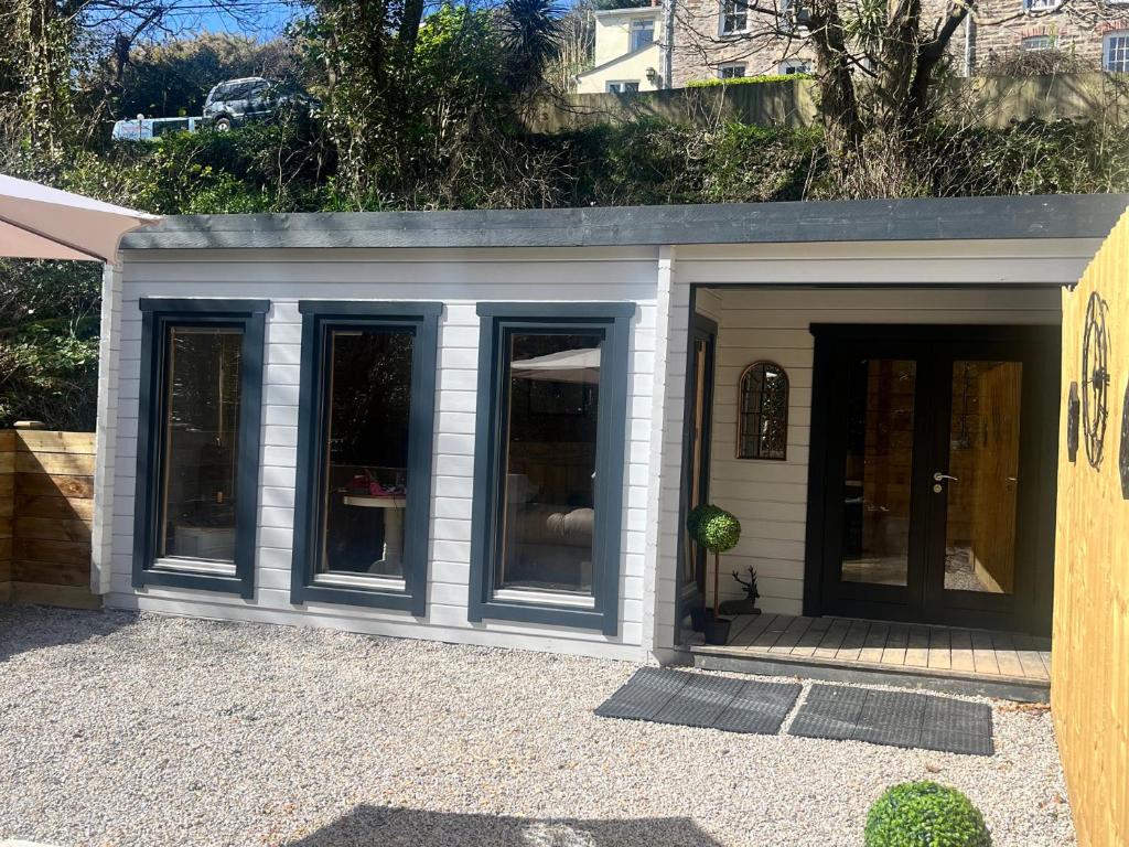 Sea La Vie, Perranporth