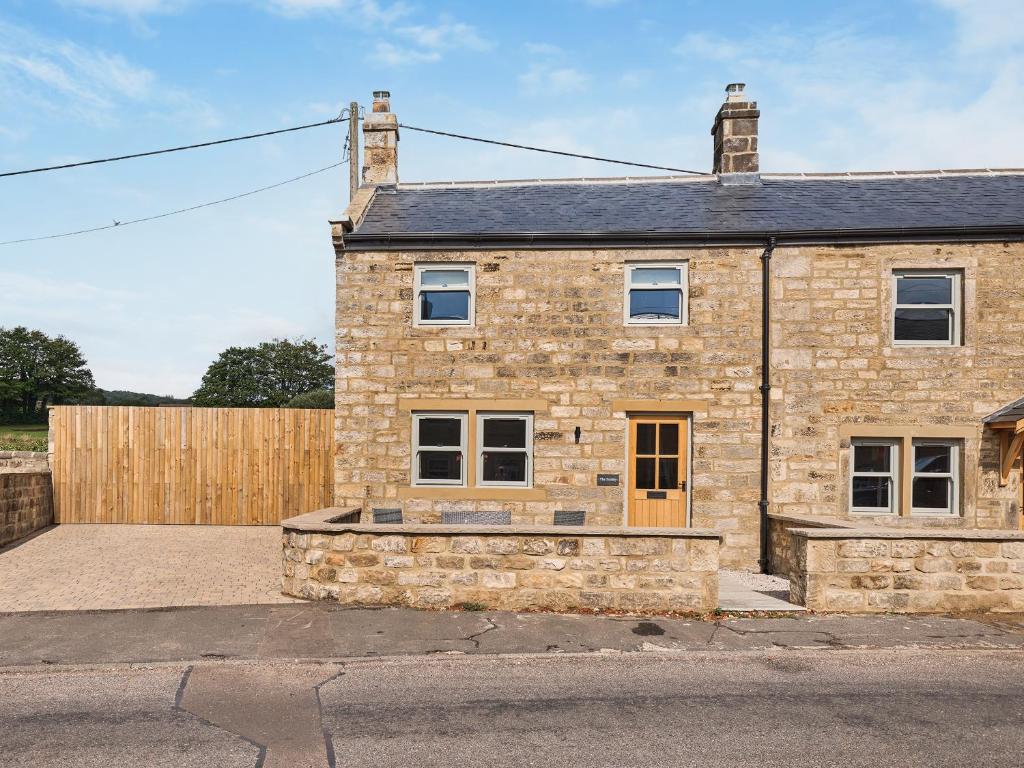 The Smithy - Uk50392, Summer Bridge