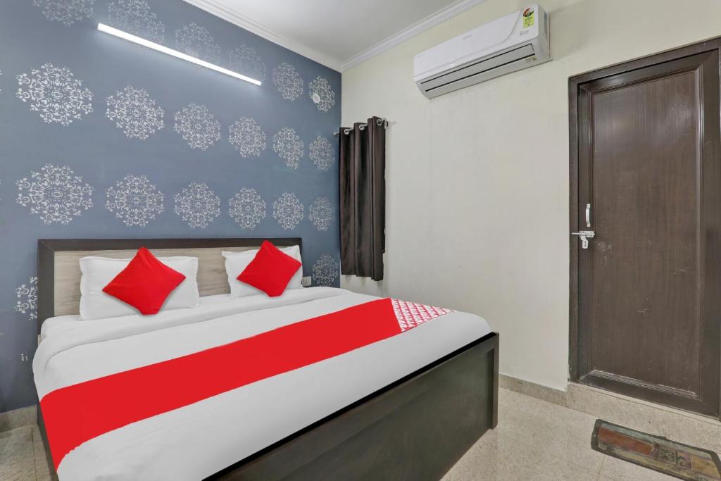 The Silver Tree, Lakhnaú