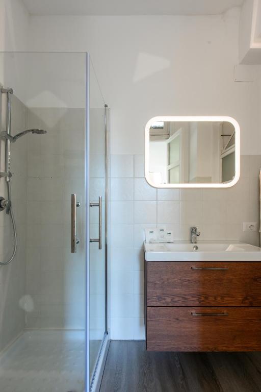 Live Napoli! Top Central Spacious Apartment La Casa Di Marina - 4