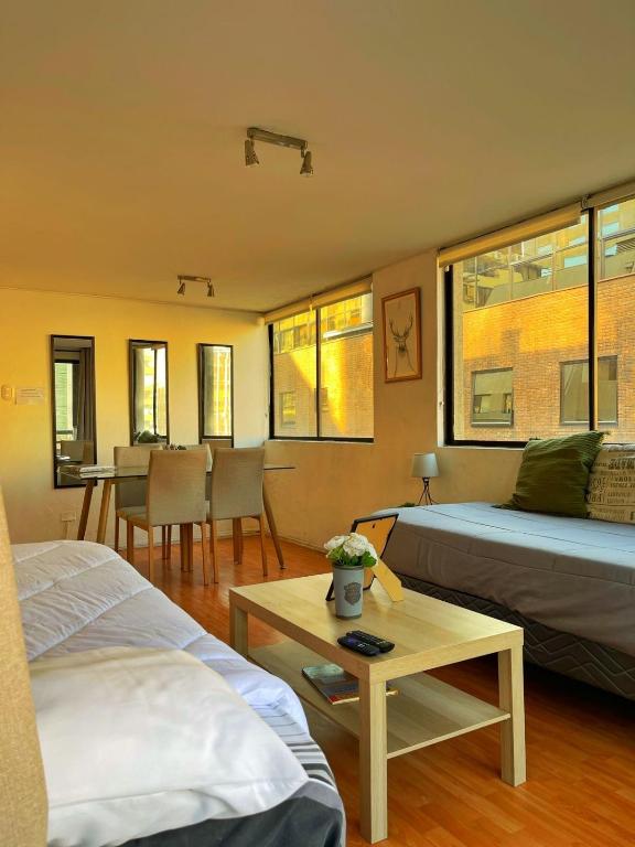 Amplia terraza a pasos de Costanera Center - 2