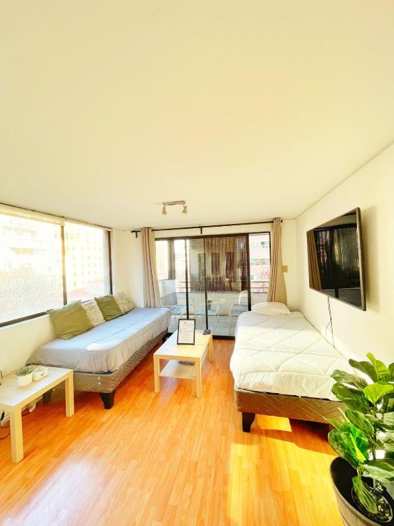 Amplia terraza a pasos de Costanera Center - 4