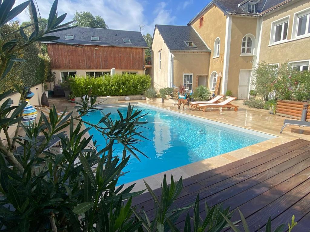 Gîte dans moulin - Chic et Charme - Piscine et Spa, Rouessé-Vassé
