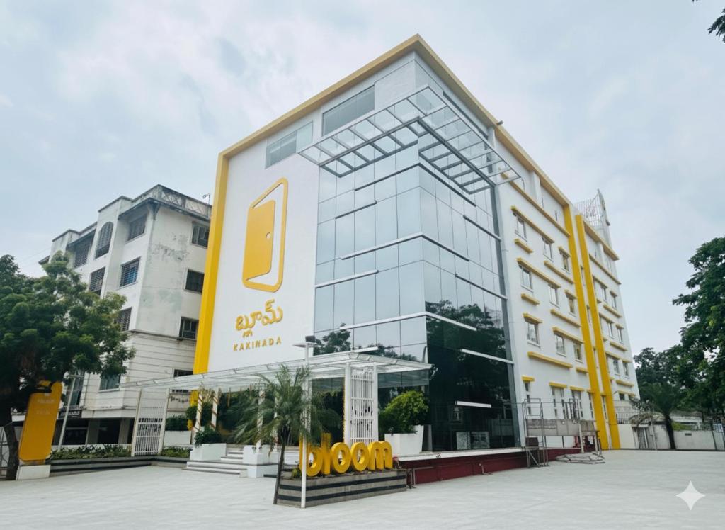 Bloom Hotel - Kakinada, Kakinada