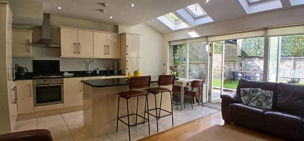 Beautiful 3BD Home Beside Phoenix Park, Dublín
