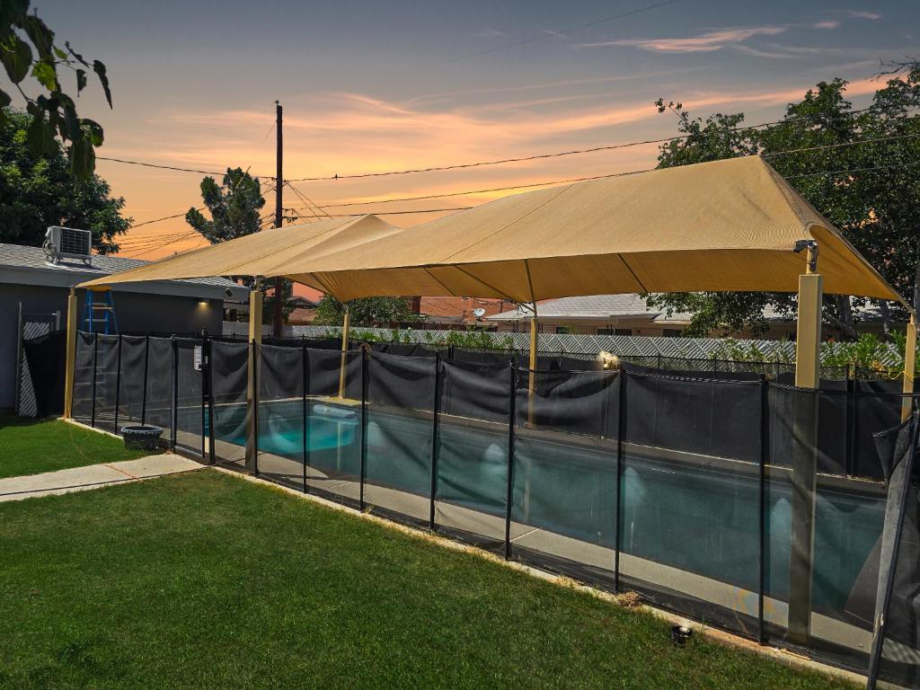 Remodeld5BR Modern Retreat with Covered Pool, El Paso