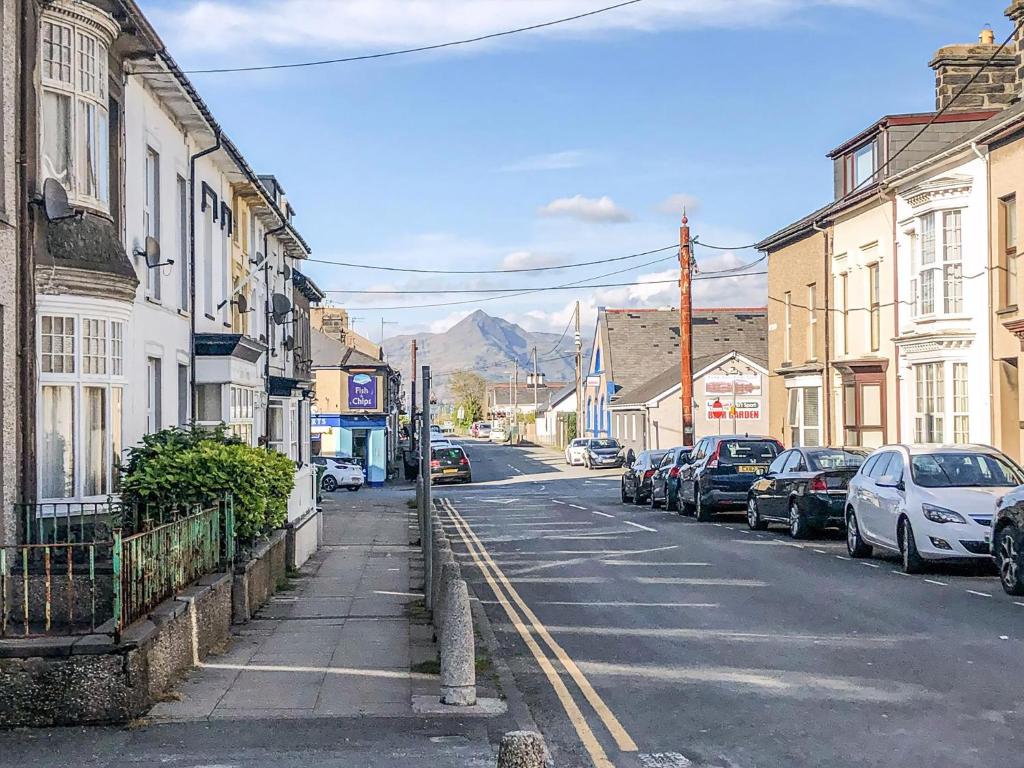 Snowdon House, Porthmadog