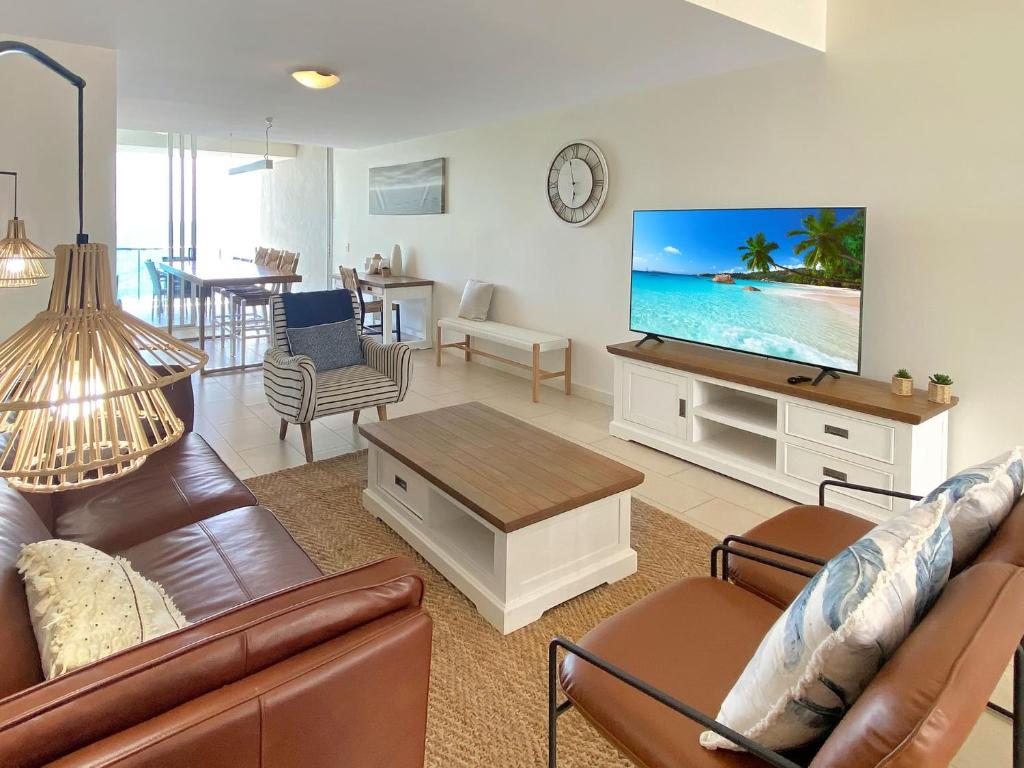 1 Bright Point Apartment 4305, Nelly Bay