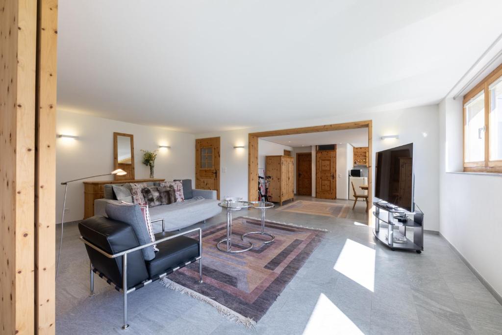 Apartment in a sunny location in Samedan, Samedan