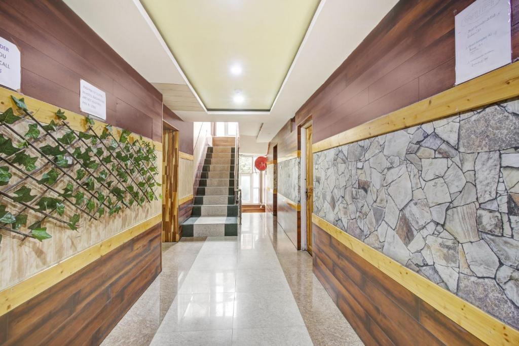 Super Collection O Rajbagh, Šrínagar