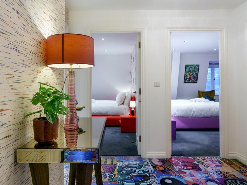 Pass the Keys Cathedral Quarter City Centre Walk Everywhere, Belfast