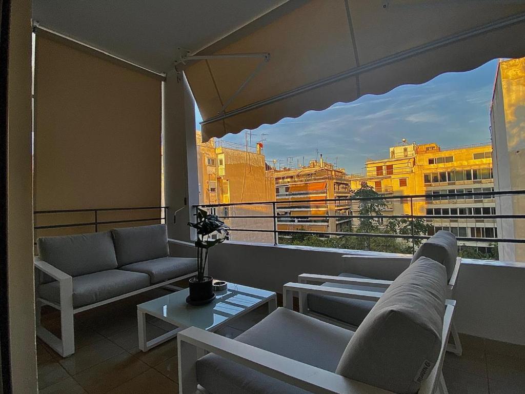 Modern Victoria, Athen