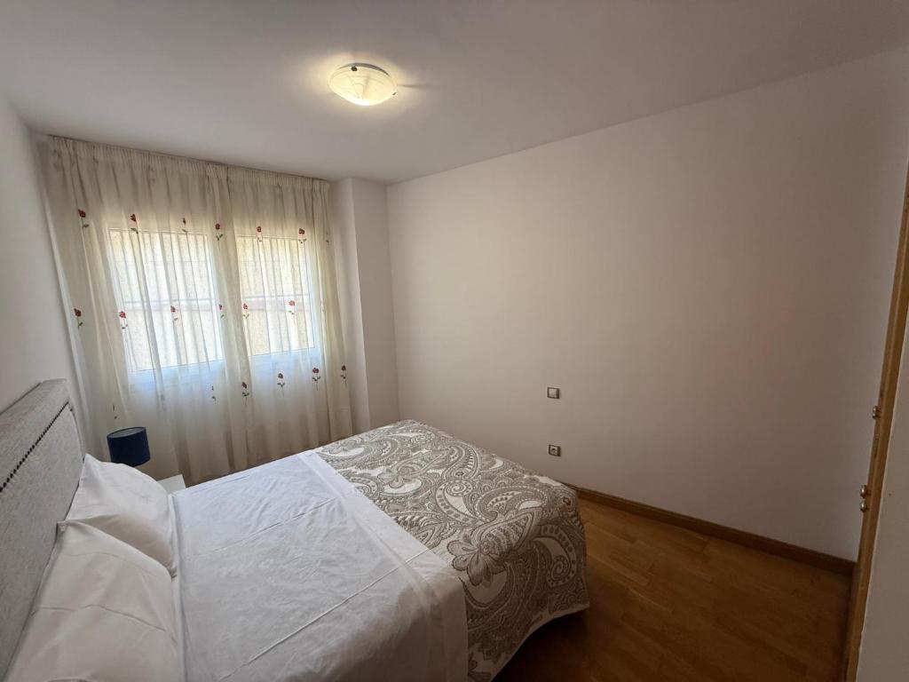 Malagueta, free parking, center & beach - 5